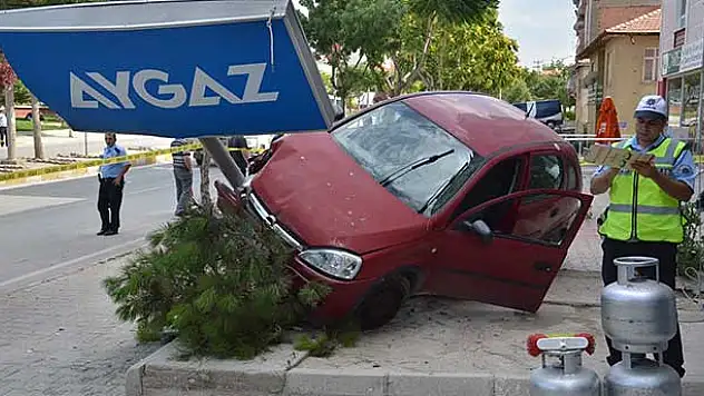 Karaman'da trafik kazası: 2 yaralı