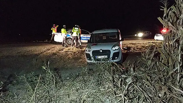 Karaman'da trafik kazası için rapor tutan sigortacıya otomobil çarptı