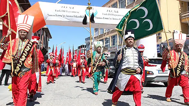 Karaman'da 'Türkçe aşkı vatan aşkı' yürüyüşü düzenlendi