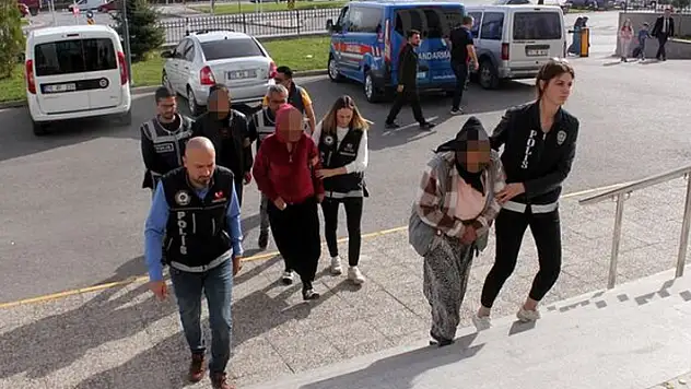 Karaman'da uyuşturucu satan babaanne ve torununa tutuklama, kızına ev hapsi
