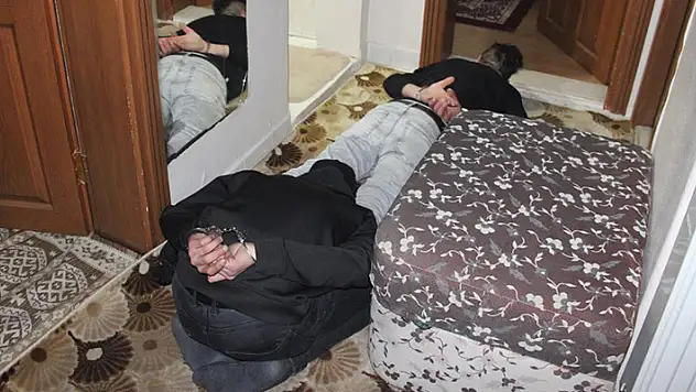 Karaman'da uyuşturucu satıcılarına şafak operasyonu: 12 gözaltı

