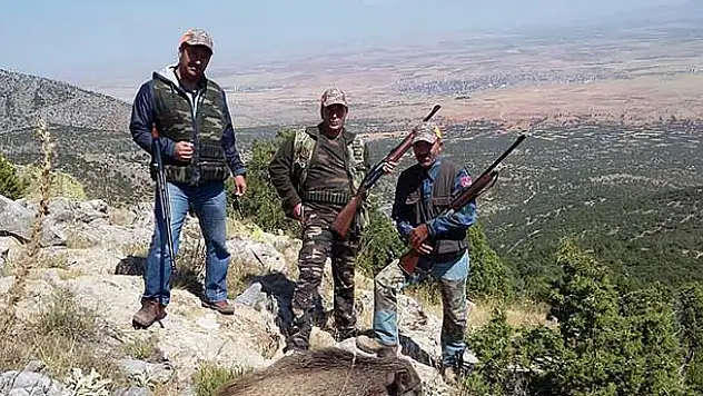 Karaman'da yaban domuzu sürek avı düzenlendi