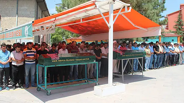 Karaman'daki kazada ölen iki kişi Çumra'da toprağa verildi