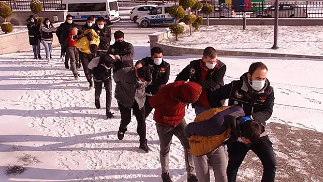 Karaman'daki operasyonda gözaltına alınan 41 kişiden 11'i tutuklandı