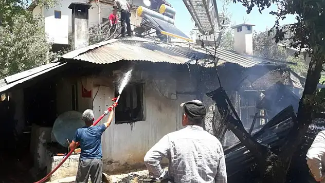 Karaman Göktepe'de ev yangını: 1 yaralı

