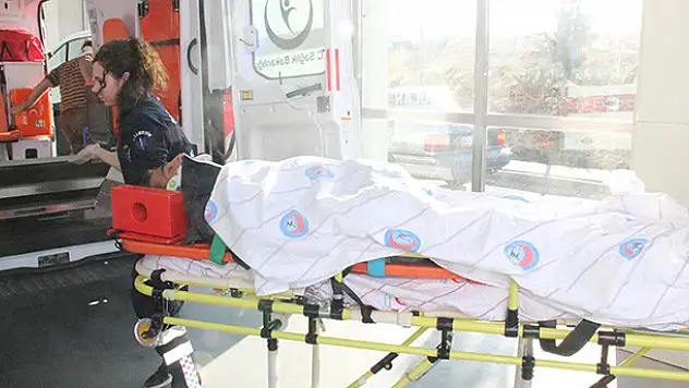 Karaman - Konya yolunda kontrolden çıkan minibüs takla attı : 7 yaralı