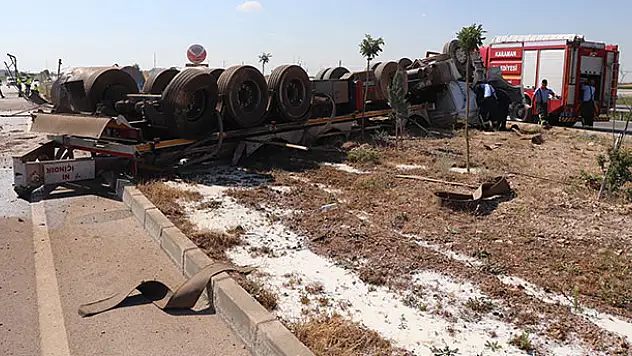 Karaman- Konya yolunda süt tankeri devrildi: 1 ölü