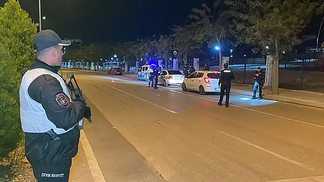 Karaman polisinden kent merkezinde 'şok' asayiş uygulaması