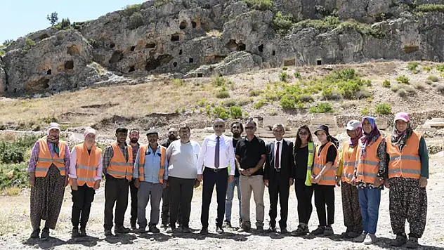 Karaman Valisi Akkoyun kazı çalışmalarını yerinde inceledi
