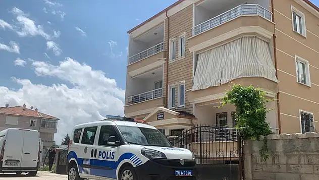 Karaman'da balkondan düşen 2 yaşındaki çocuk ağır yaralandı
