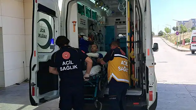Karaman'da bir işçinin çikolata makinesine kaptırdığı eli parçalandı
