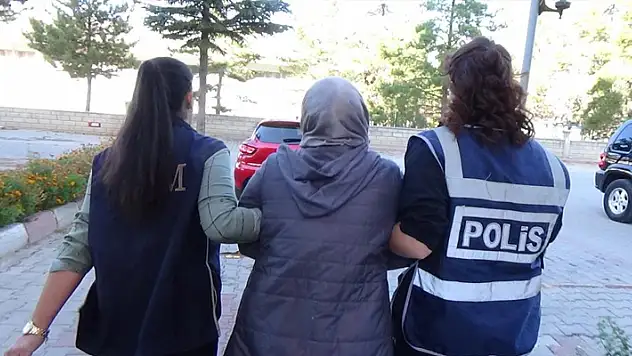 Karaman'da FETÖ'den aranan kadın bakın nerede yakalandı!