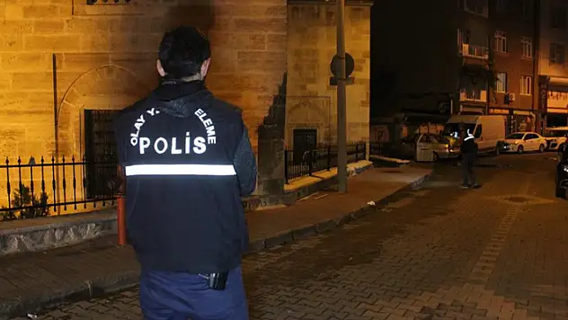 Karaman'da göğsünden bıçaklanan kişi ağır yaralandı
