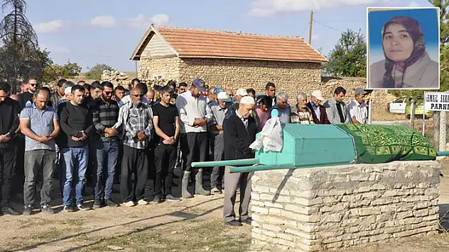 Karaman'da köpeğin saldırısı sonucu ölen kadın toprağa verildi
