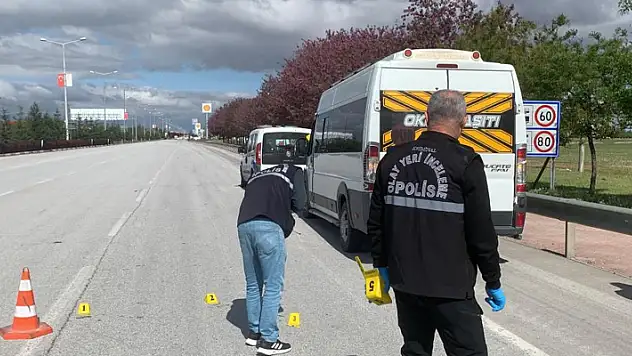 Karaman'da minibüsün çarptığı yaşlı adam ağır yaralandı
