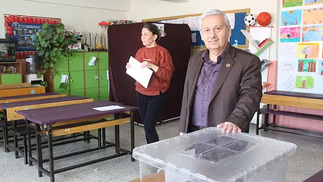 Karaman'da okullara sandık ve oy kullanma kabinleri yerleştirildi
