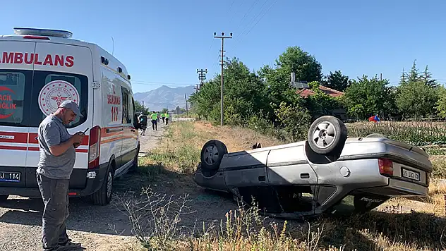 Karaman'da otomobil takla attı: 1 yaralı