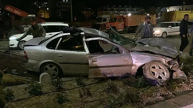 Karaman'da otomobil takla attı: 2 yaralı