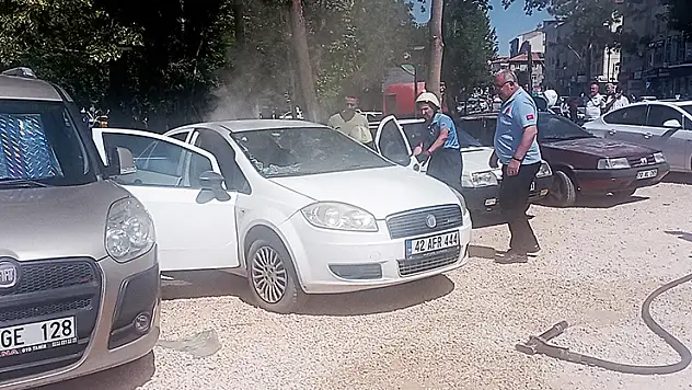 Karaman'da otomobildeki cep telefonu bataryası yangın çıkardı