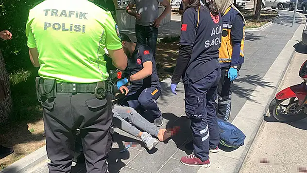 Karaman'da otomobille çarpışan motosiklet sürücüsü yaralandı