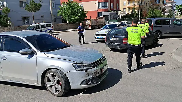 Karaman'da otomobiller çarpıştı: 1 yaralı