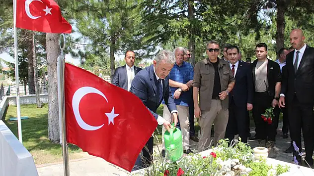 Karaman'da şehitlik ziyareti
