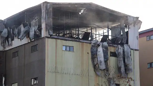 Karaman'da yanan bisküvi fabrikasındaki hasarın boyutu gün ağırınca ortaya çıktı! Milyonlarca liralık zarar var


