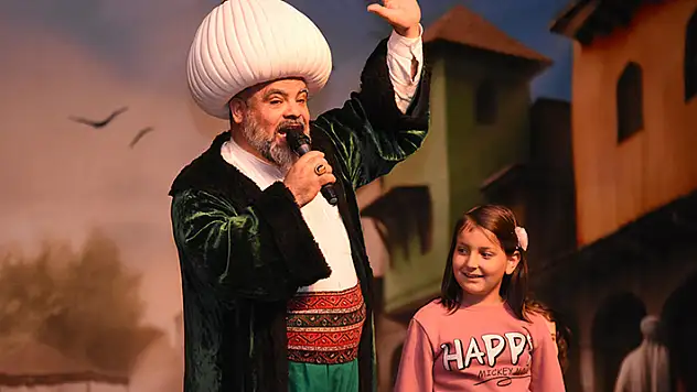 Karamanlı gurbetçi, Nasreddin Hoca karakteriyle dünyaya hoşgörü mesajı veriyor
