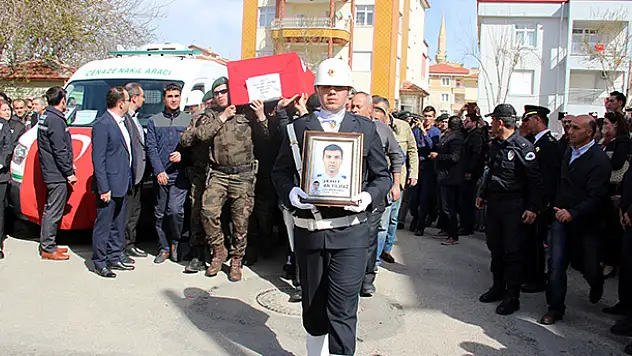 Karamanlı şehit defnedildi