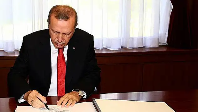 Karamanoğlu Mehmetbey Üniversitesi Rektörlüğüne Namık Ak atandı