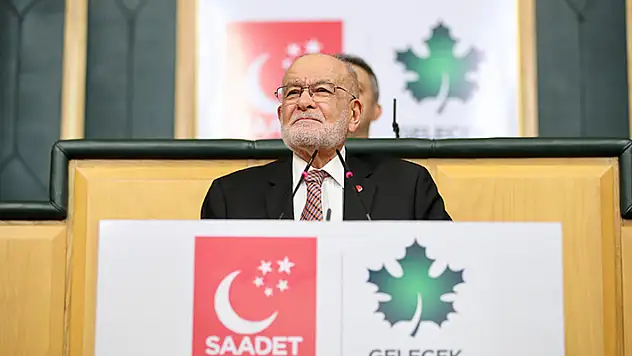 Karamollaoğlu'nun annesi vefat etti
