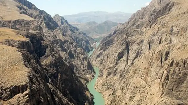 Karanlık Kanyon'a asma köprü yapılacak