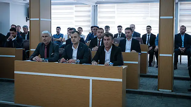 Karapınar Belediyesi'nde yeni dönemin ilk meclis toplantısı yapıldı
