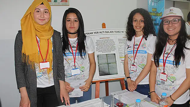 Karapınar'da 4006 TÜBİTAK Bilim Fuarı açıldı