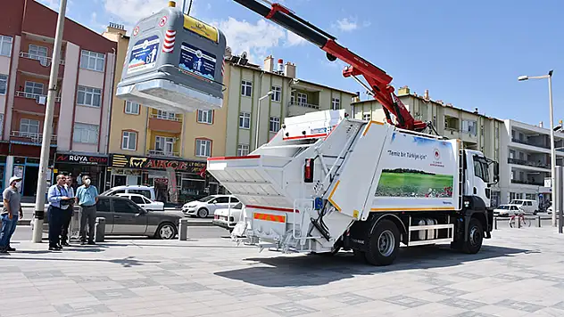 Karapınar'da belediye araç filosu genişliyor

