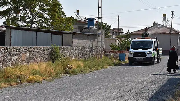 Karapınar'da haşerelerle mücadele sürüyor