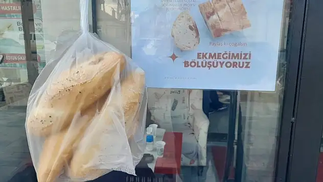 Karapınar'da ilkokul öğrencilerinin Askıda Ekmek kampanyası destek görüyor
