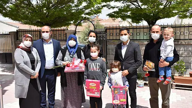 Karapınar'da kaymakam ve belediye başkanından şehit annelerine ziyaret
