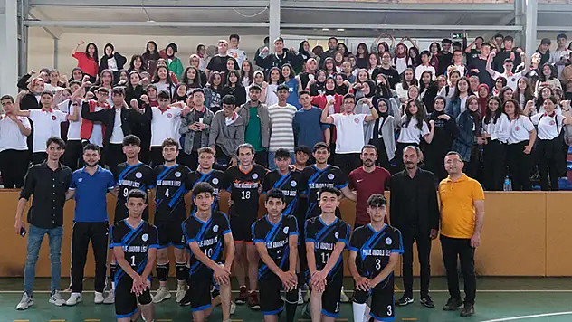 Karapınar'da liseler arası voleybol turnuvası final maçı oynandı
