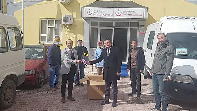 Karapınar'da öğrenciler sağlık çalışanları için maske üretiyor