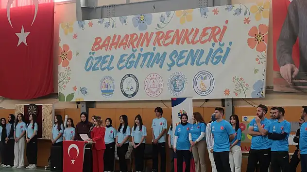 Karapınar'da özel çocuklara renkli şölen