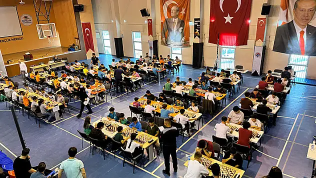 Karapınar'da satranç turnuvası düzenlendi
