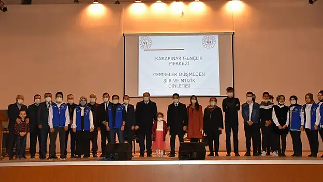 Karapınar'da şiir dinletisi beğeni topladı