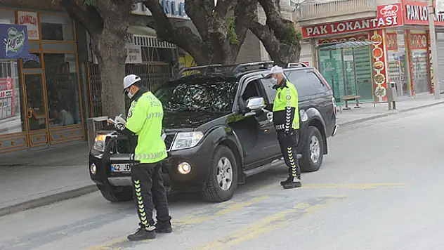 Karapınar'da sokağa çıkma kısıtlamasını ihlal edenlere para cezası