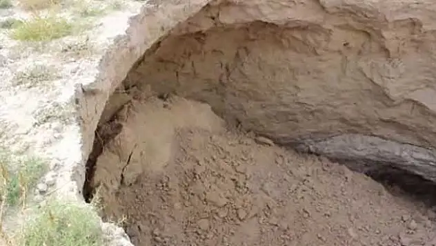 Karapınar'da yeni obruk oluştu