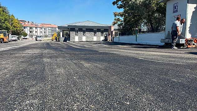 Karapınar'da yol çalışmaları sürüyor