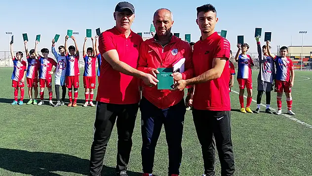 Karapınar Esnafspor'dan örnek hareket