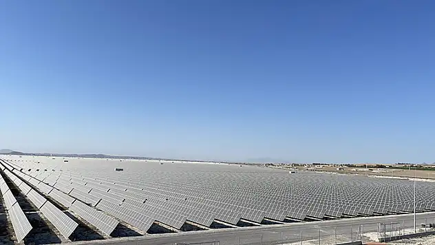Karapınar GES 400 milyon dolarlık doğal gaz kullanımının önüne geçti
