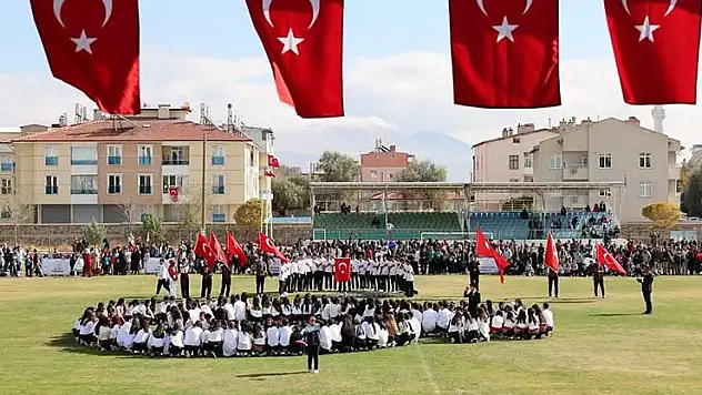 Karapınar'da 102. yıl coşkusu