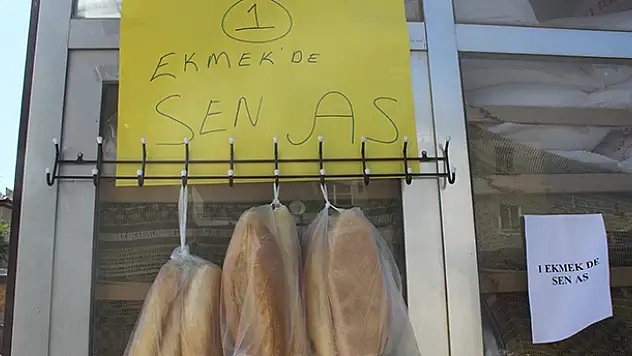 Karapınarda bir fırın işletmesi askıda ekmek uygulaması başlattı